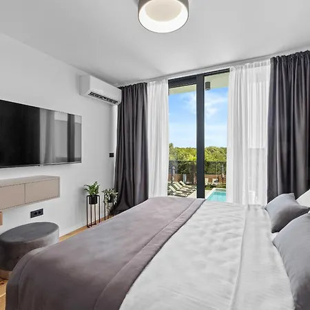 Osea In With Sauna Only 1.5 Km From The Vila *