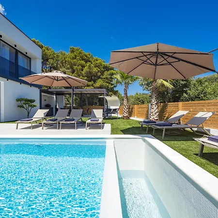Villa Osea In With Sauna Only 1.5 Km From The *
